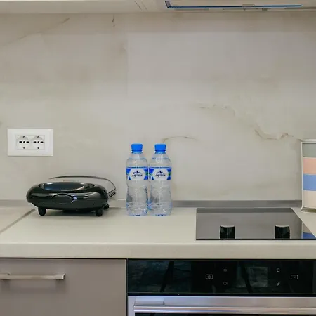 Lindi's 4/4 Apartman Tirana