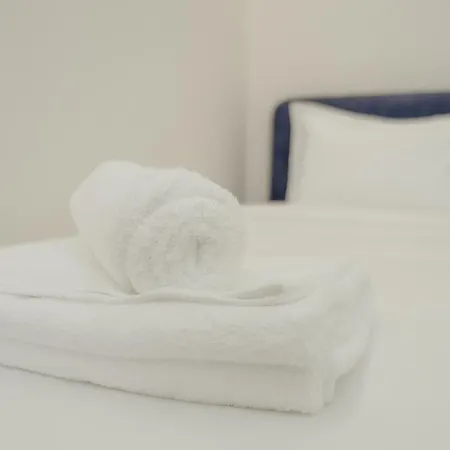 Lindi's 4/4 Apartman Tirana