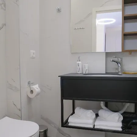Lindi's 4/4 Apartman *